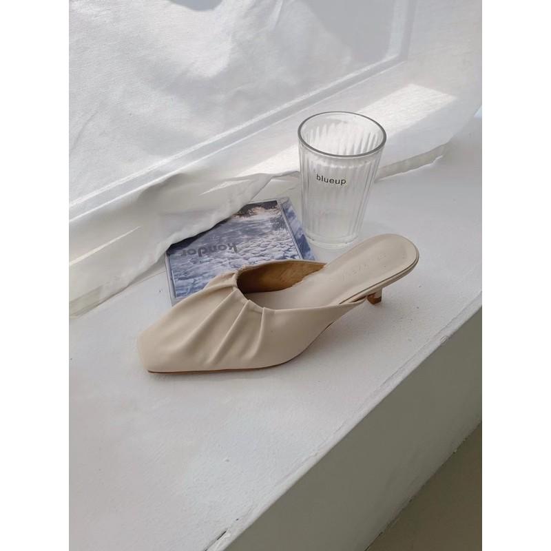 Sục da mõm vuông