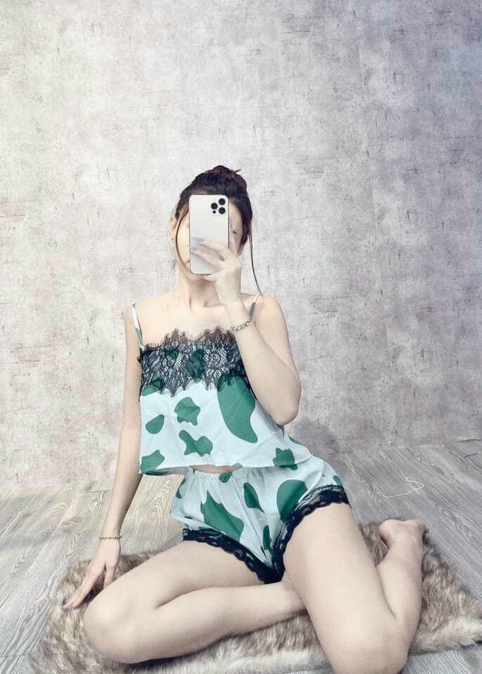 Bộ đồ ngủ lụa bò sữa viền ren dễ thương
