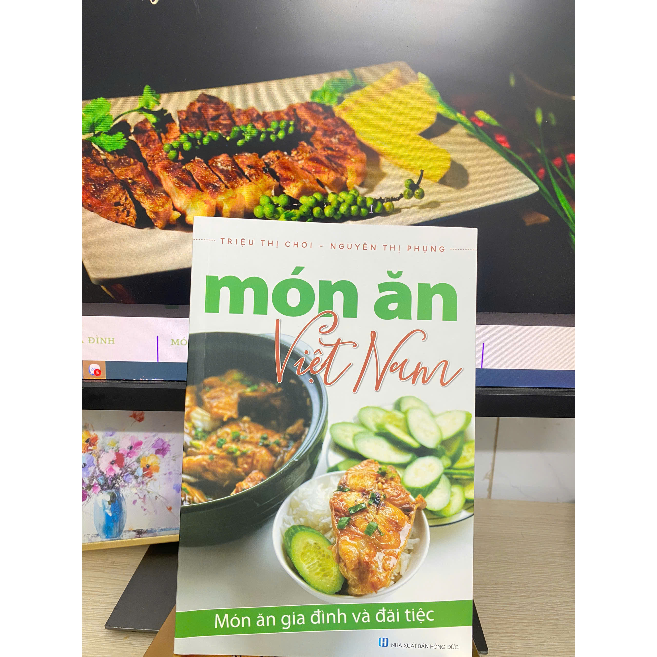 Món Ăn Việt Nam Gia Đình Và Đãi Tiệc (Tái bản 2023)