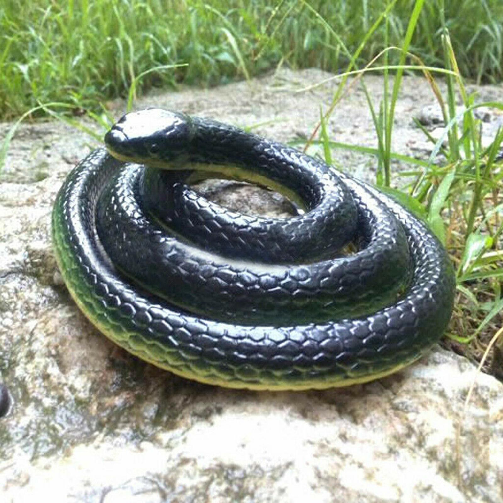 120cm Realistic Fake Simulation Rubber Snake Toys Garden Props 2Pcs