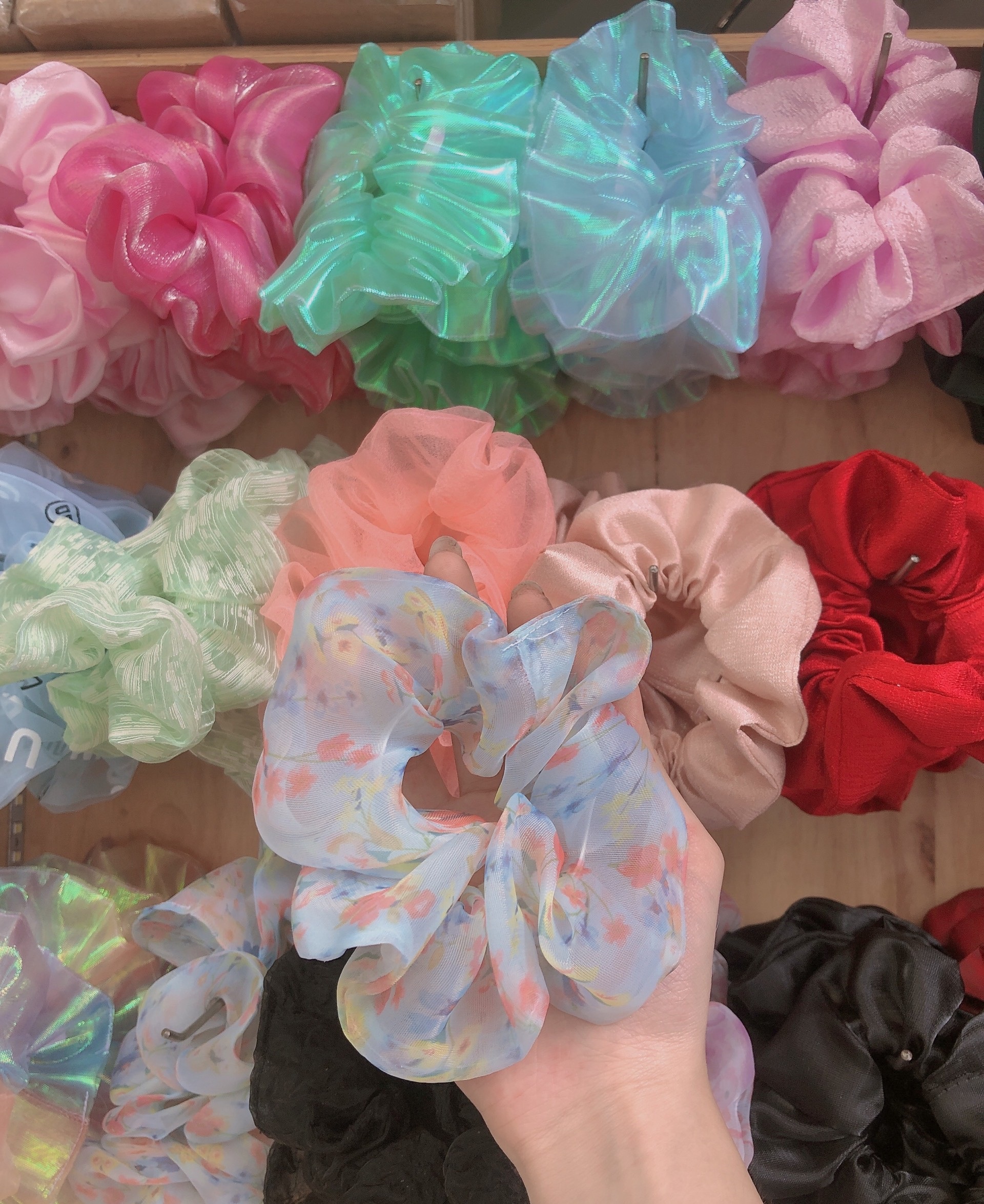 Cột tóc scrunchies hoa voan đẹp mẫu mới size trung