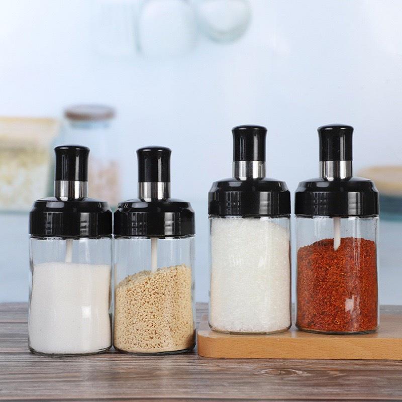 Lọ Đựng Gia Vị Bằng Thủy Tinh Kèm Muỗng Và Nắp Nhựa 250ml