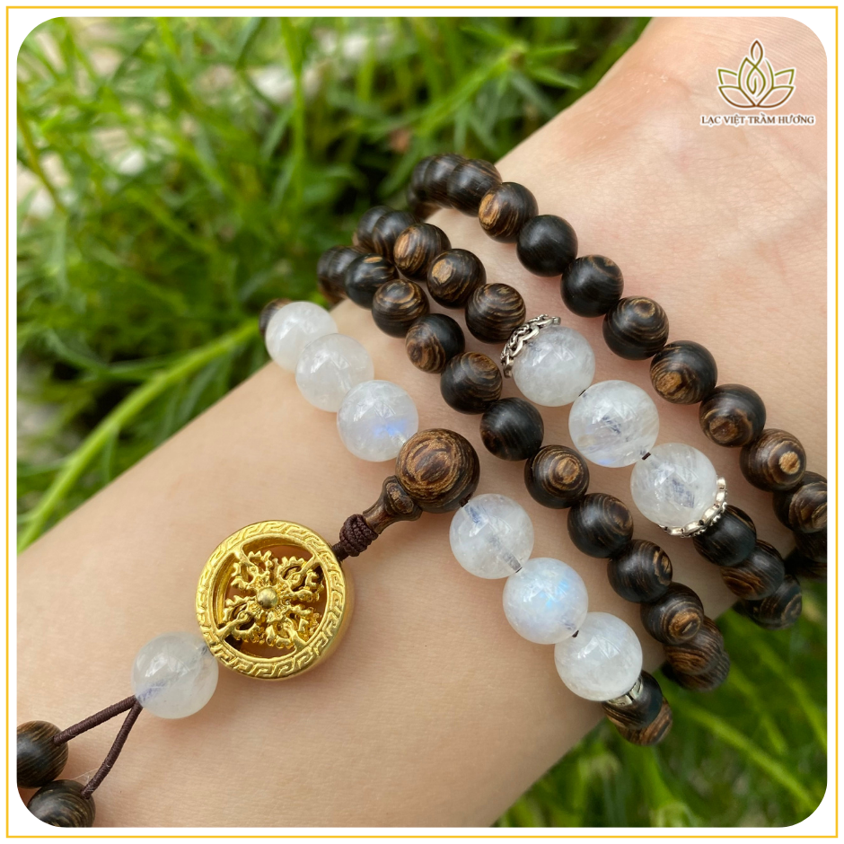 Vòng Tay Trầm Hương 108 Hạt Sánh Chìm Mix Charm Bánh Xe Pháp Luân và Đá Moonstone Phong Thủy - Lạc Việt Trầm Hương