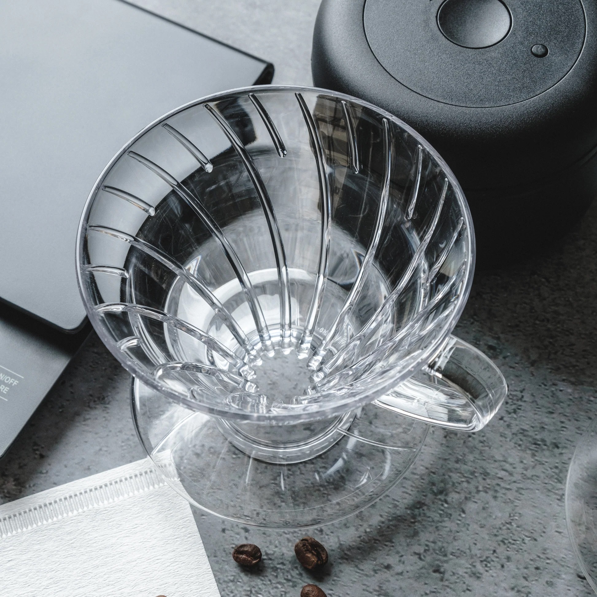 Phễu Pha Cà Phê Nhựa Cứng Trong Hario V60 Coffee Dripper