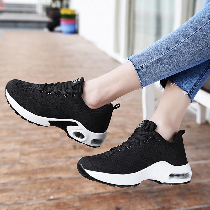 2020 Fashion women outdoor soft running sneakers casual sport shoes