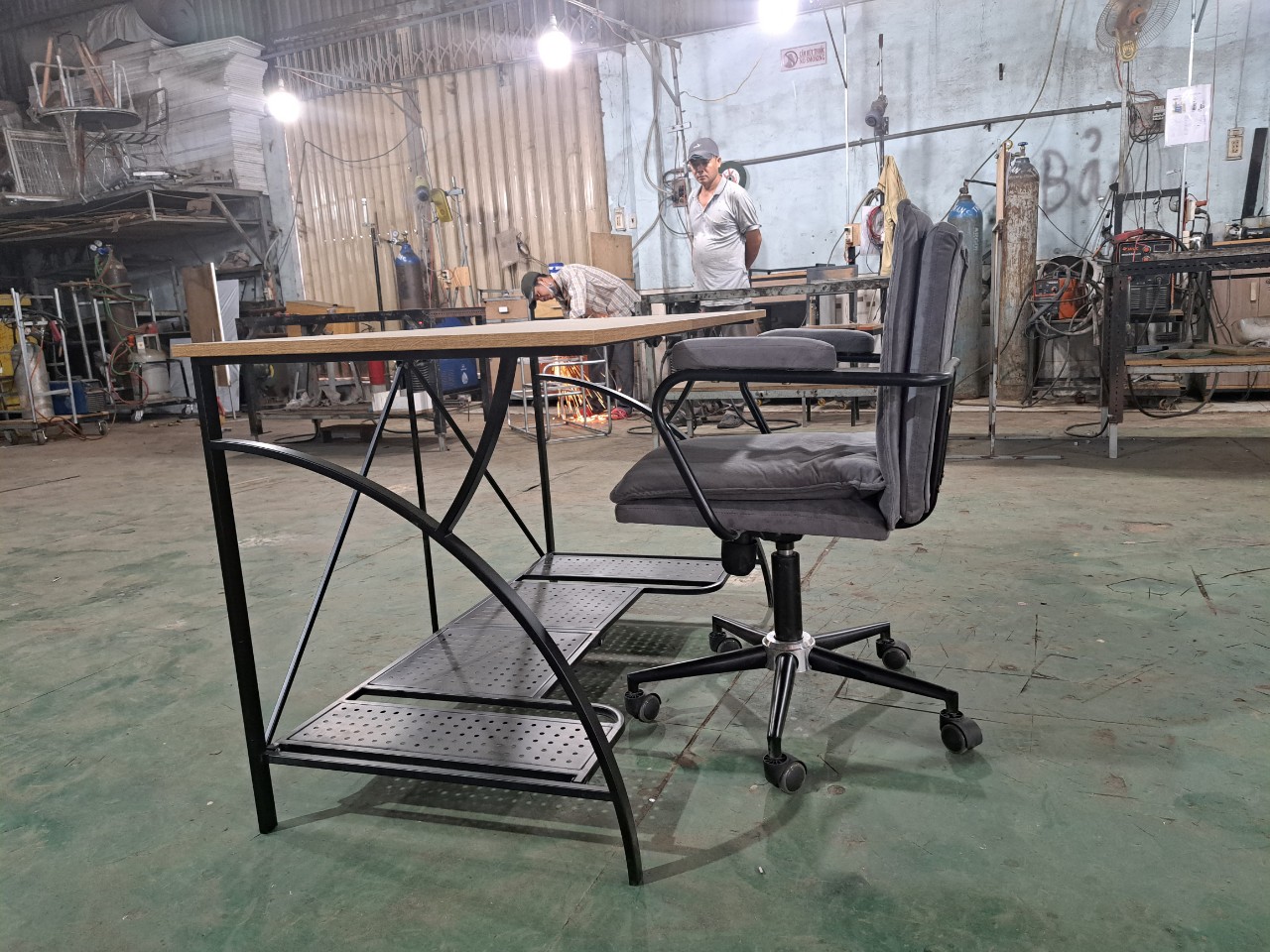 Bàn làm việc gấp gọn