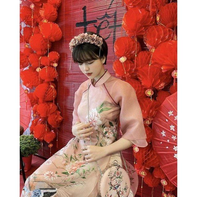 Áo dài cách tân Mẫu Đơn Hồng màu sắc cực kỳ sang chảnh đi tiệc áo dài thiết kế mẫu mới 2022 .