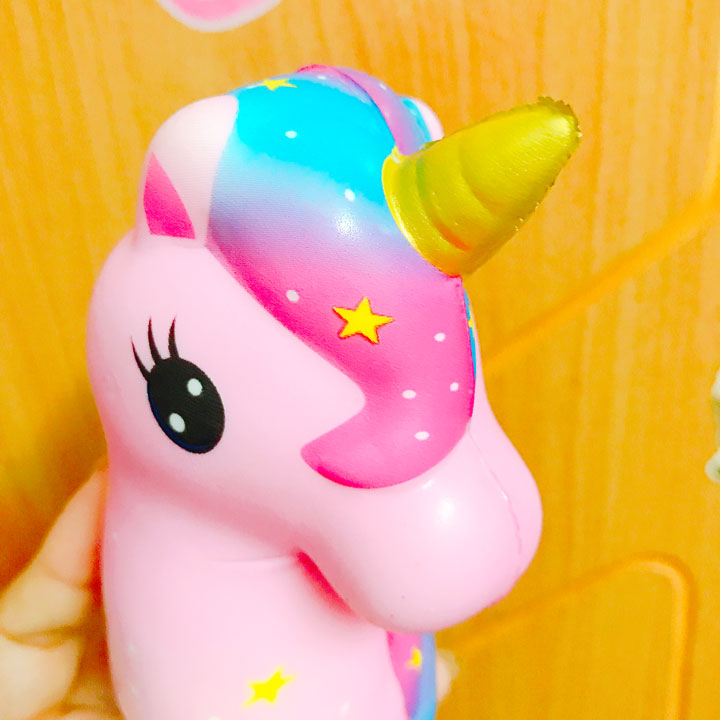 Squishy Unicorn cầu vồng quà tặng cho bé