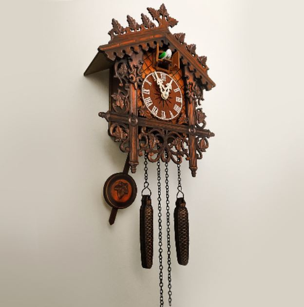 Đồng hồ treo tường cucku bằng gỗ màu đen phong cách retro Đức thời trang
