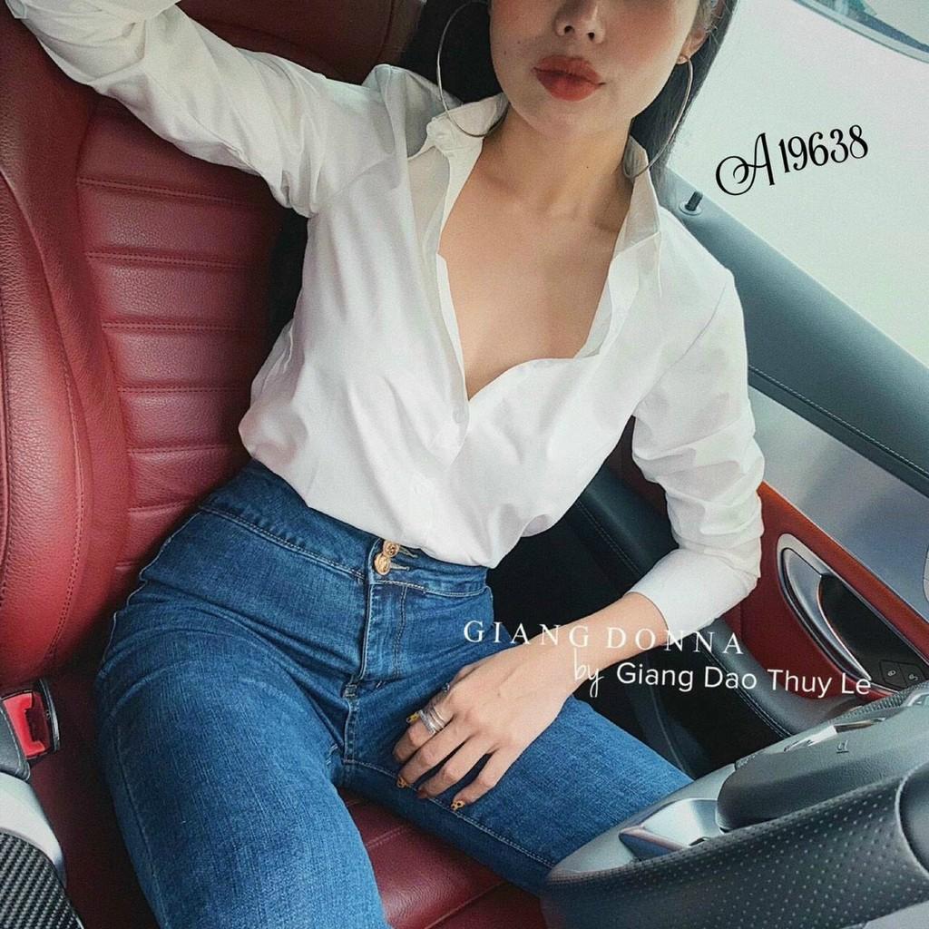 Áo sơ mi trắng của nữ