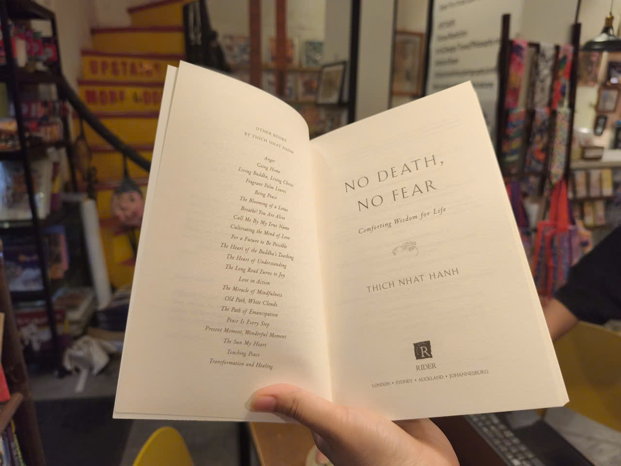 Sách - No Death, No Fear: Comforting Wisdom For Life by Thich Nhat Hanh