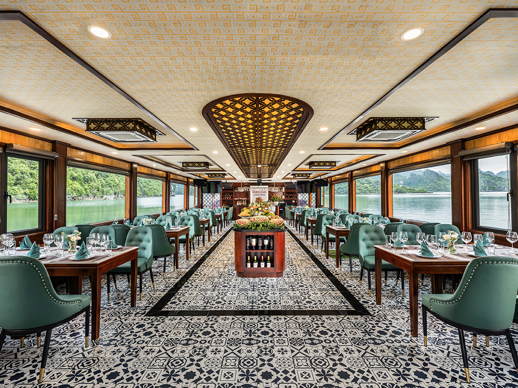 Tour du thuyền Hercules 5 sao thăm vịnh Hạ Long 6 tiếng - Full dịch vụ xe đưa đón - Ăn trưa Buffet - Miễn phí chèo Kayak
