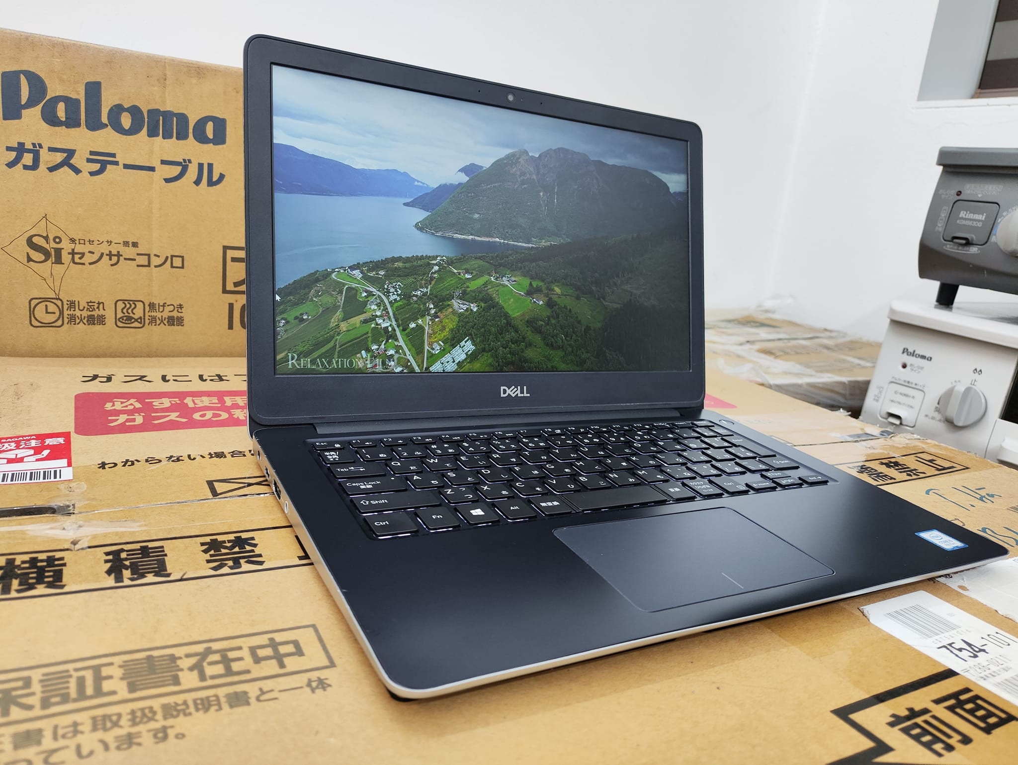 Hình ảnh Laptop Dell Vostro 5370 (i5-8250U/ Ram 8GB/ SSD 256GB/ 13.3"FHD /Sliver/ W10/FG/Key_led) - HÀNG CHÍNH HÃNG