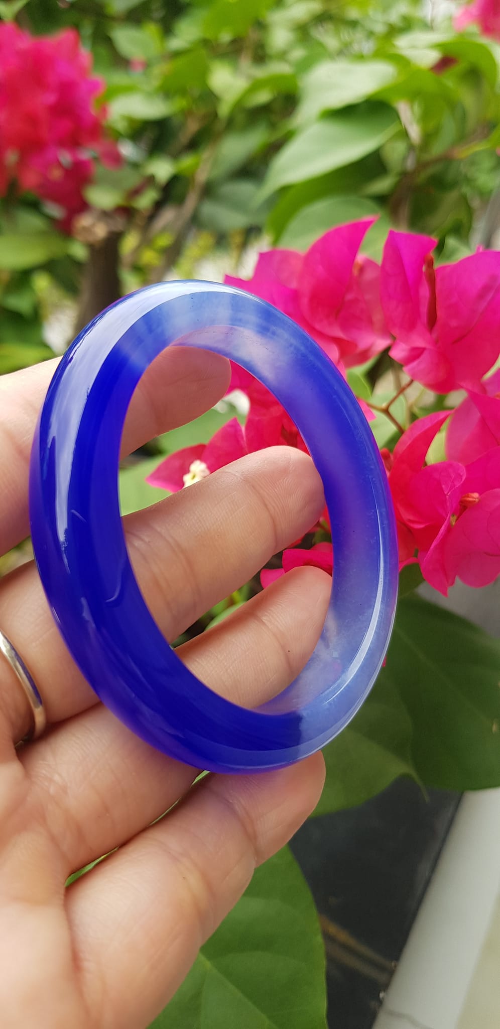 Vòng tay Nữ  Bản Hẹ Đá Mã Não Xanh Dương Đậm nhạt 1 bên đều đẹp Vòng tay Ni 52mm x Cao 11mm x dầy 8mm Nữ mệnh Thủy mệnh môch 50kg - 54kg đeo ạ
