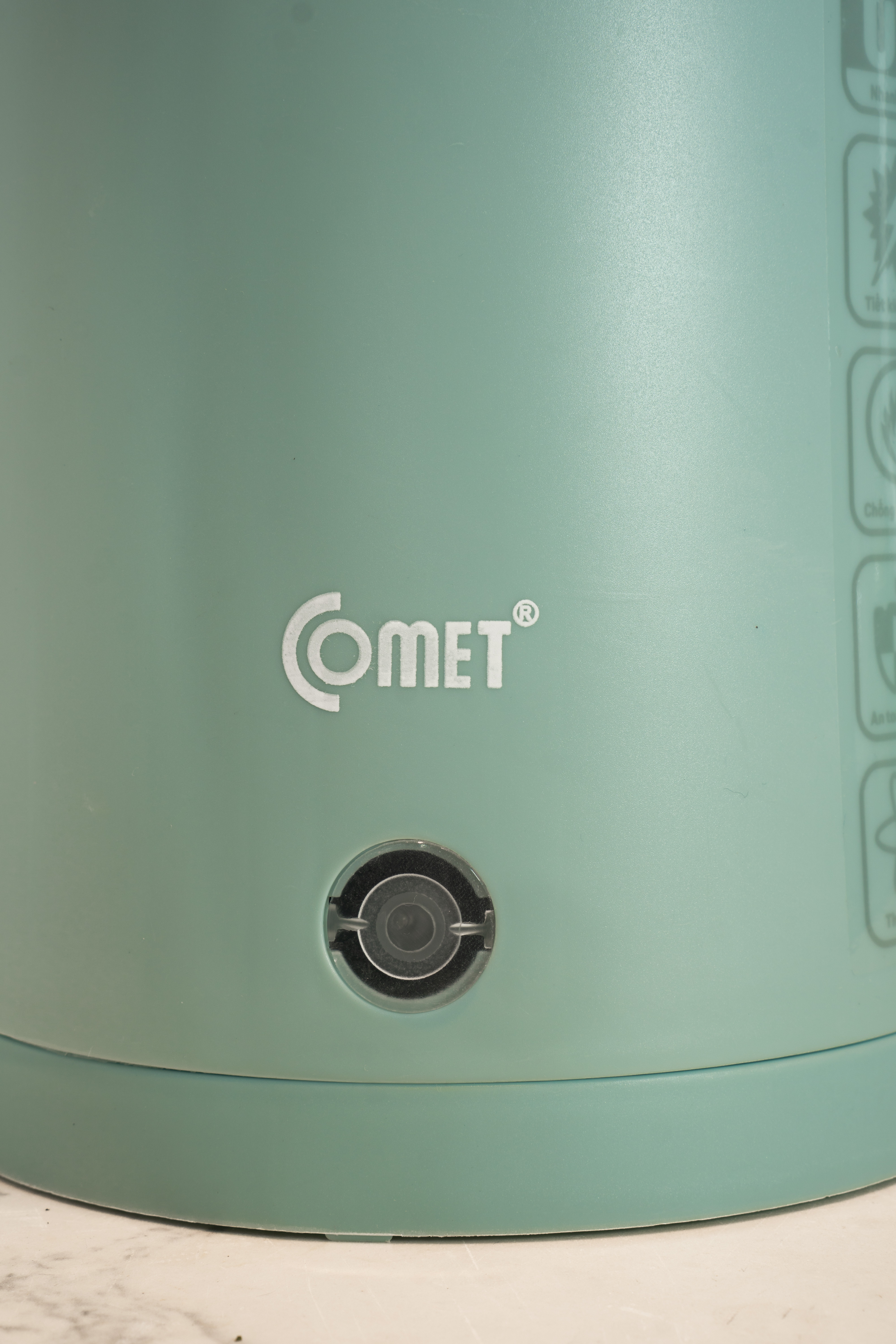 Bình đun siêu tốc 2 lớp Comet CM8226 – Hàng chính hãng -  Dung tích 1.8L, công suất 1500W, chống bỏng, tự ngắt an toàn