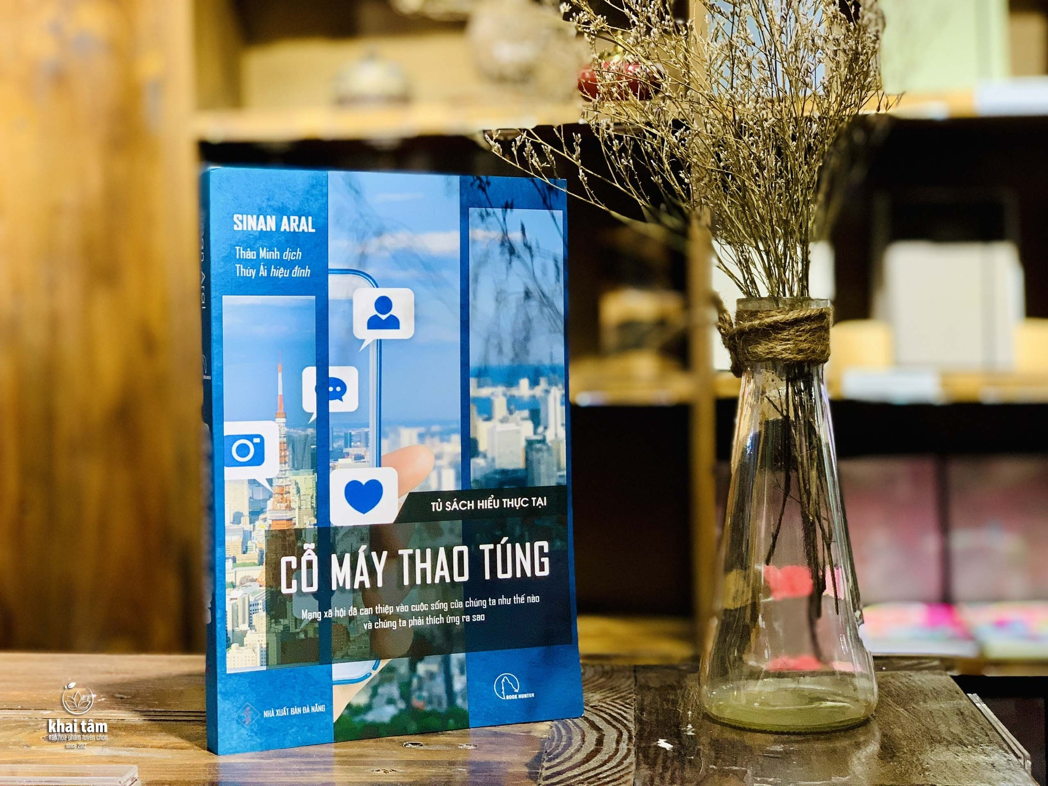 Sách - Cỗ máy thao túng - Sinan Aral
