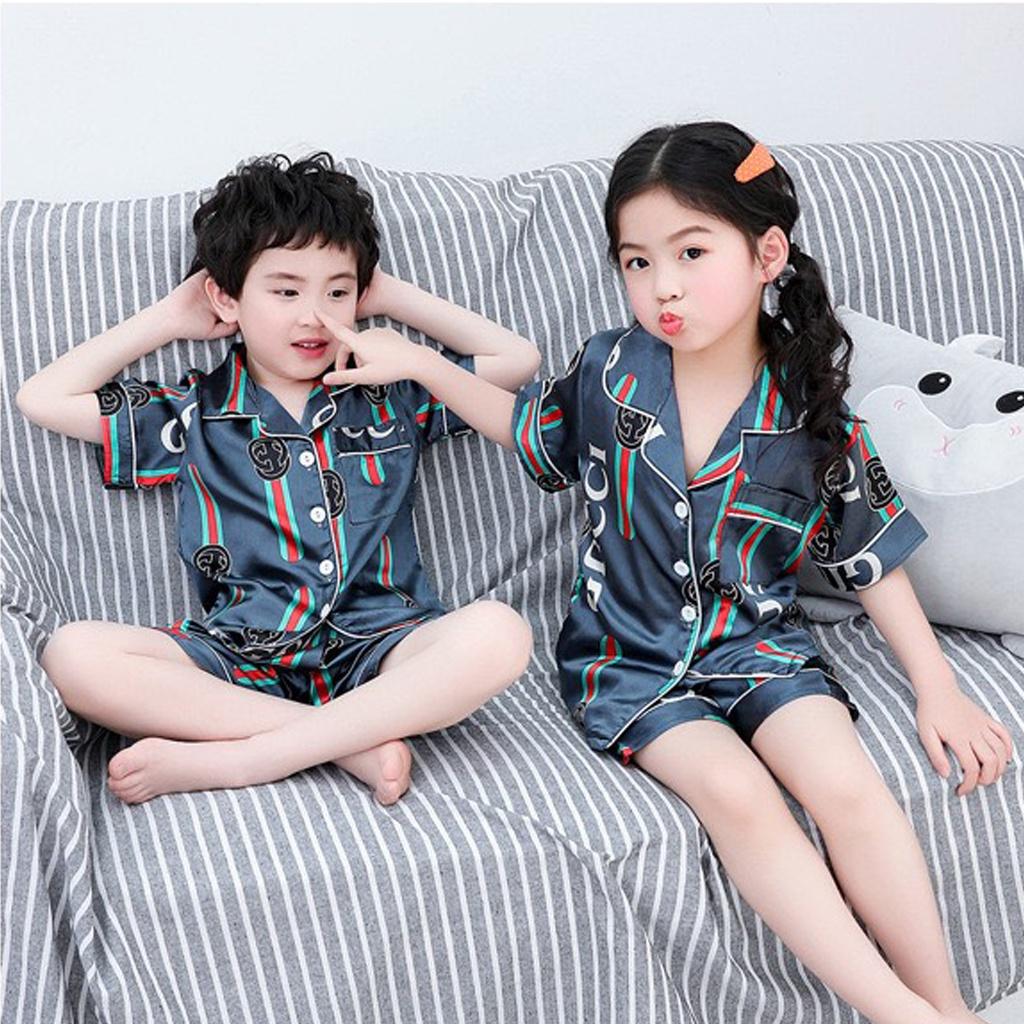 Bộ Pijama Cộc Tay In Họa Tiết Gu Xì Chất Lụa Cao Cấp Cho Bé Trai Và Bé Gái Từ 7 - 28kg - ROSY KIDS