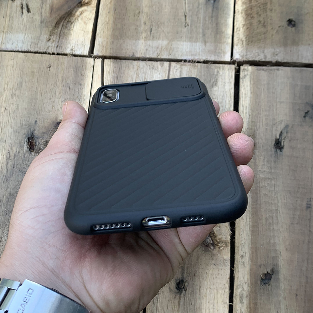 Ốp lưng kéo nắp camera cao cấp dành cho iPhone XS Max - Màu Đen