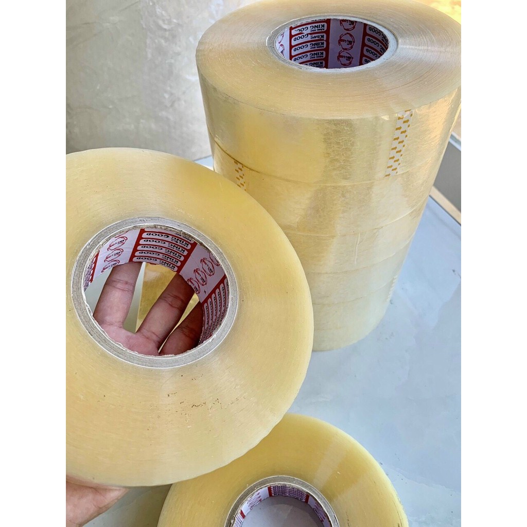 Cuộn băng keo trong gói hàng loại 500g bản 4,8cm.