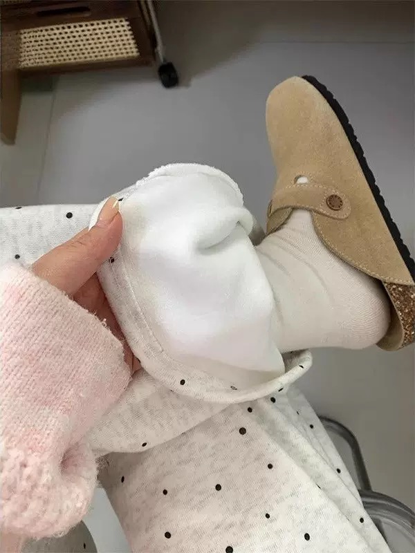 Quần suông ống rộng ống đứng chấm bi phong cách Hàn Quốc từ 40-60kg dành cho nữ