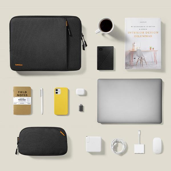 TÚI CHỐNG SỐC TOMTOC 360* PROTECTIVE KÈM TÚI PHỤ KIỆN CHO MACBOOK AIR/PRO 13” khả năng bảo vệ va đập - HÀNG CHÍNH HÃNG
