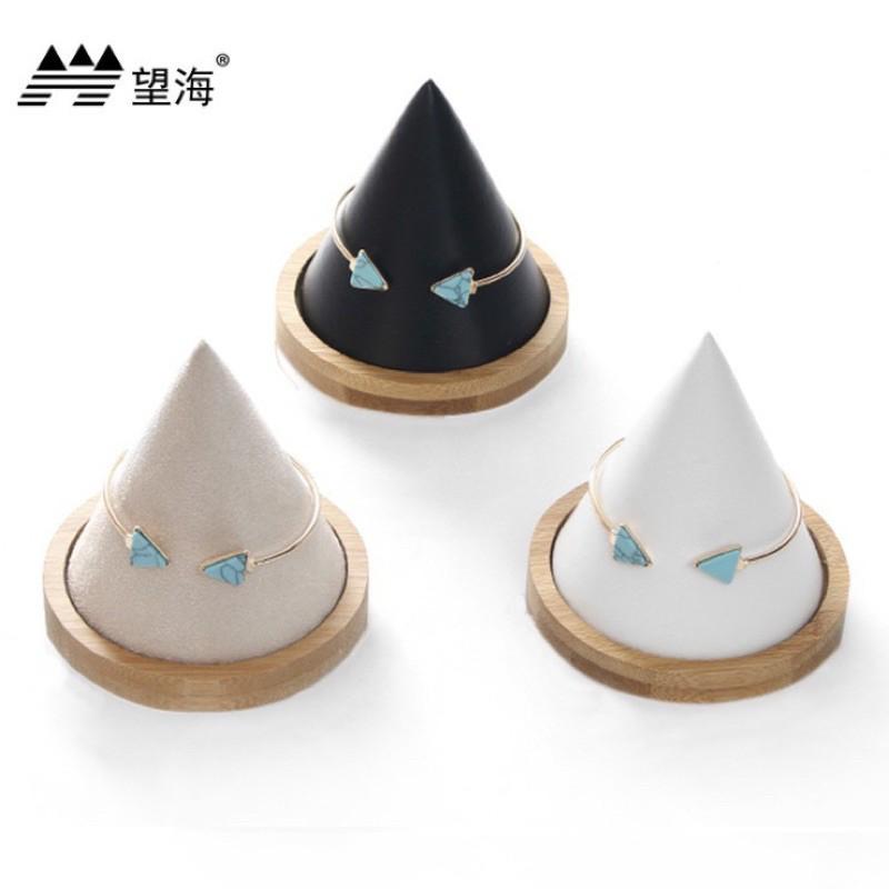Kệ trưng vòng , lắc gỗ phối da sang trọng