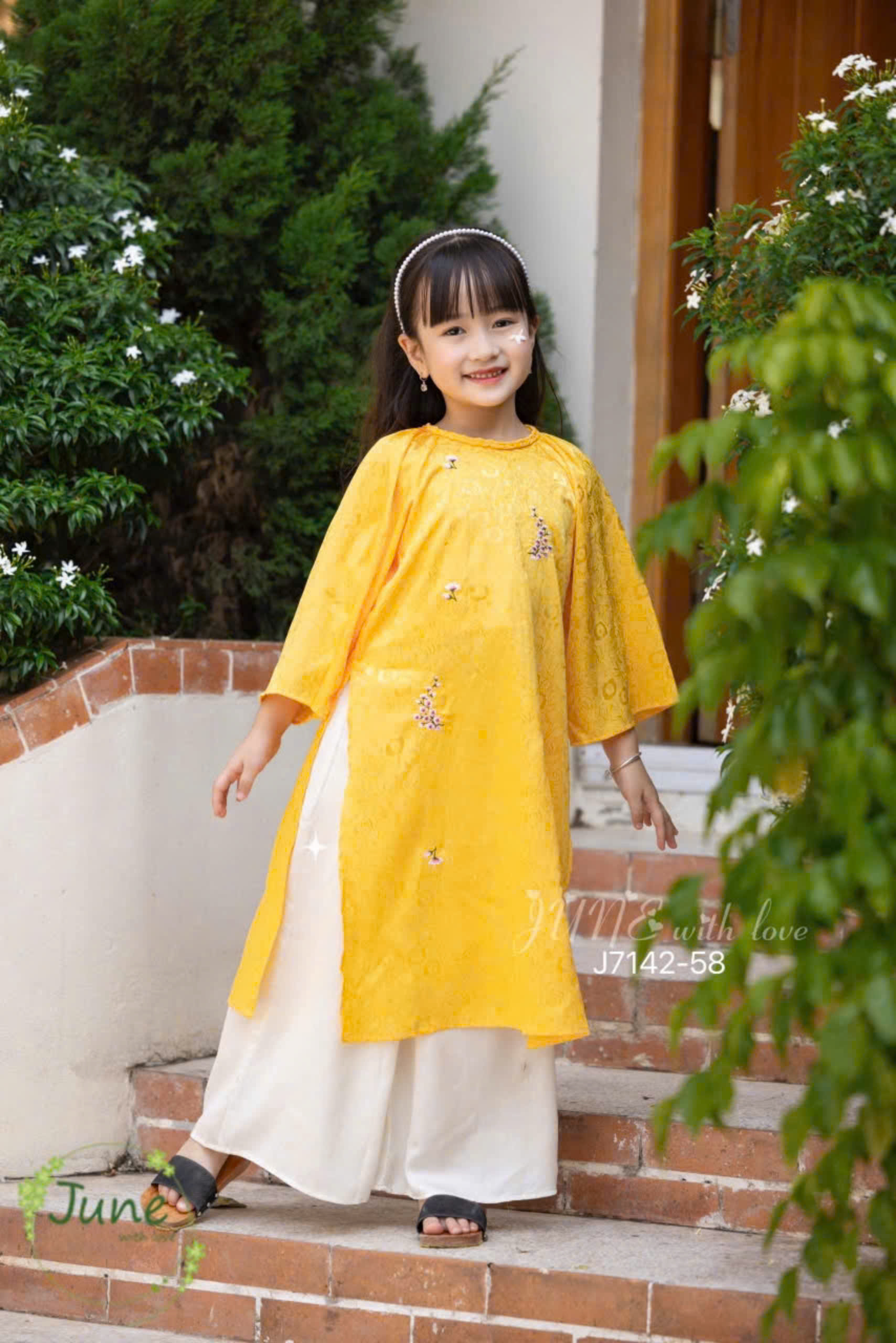 Bộ áo dài tết cho bé gái mẫu hoa mùa xuân xinh xắn diện lễ tết noel giáng sinh năm mới  từ 10-40kg hàng thiết kế cao cấp