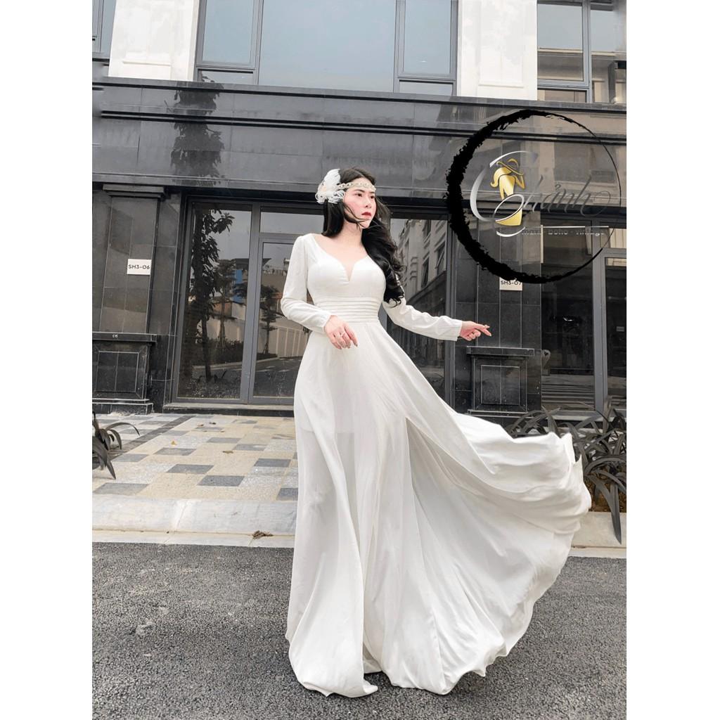 Đầm xẻ tà trắng dài tay cực xang chảnh