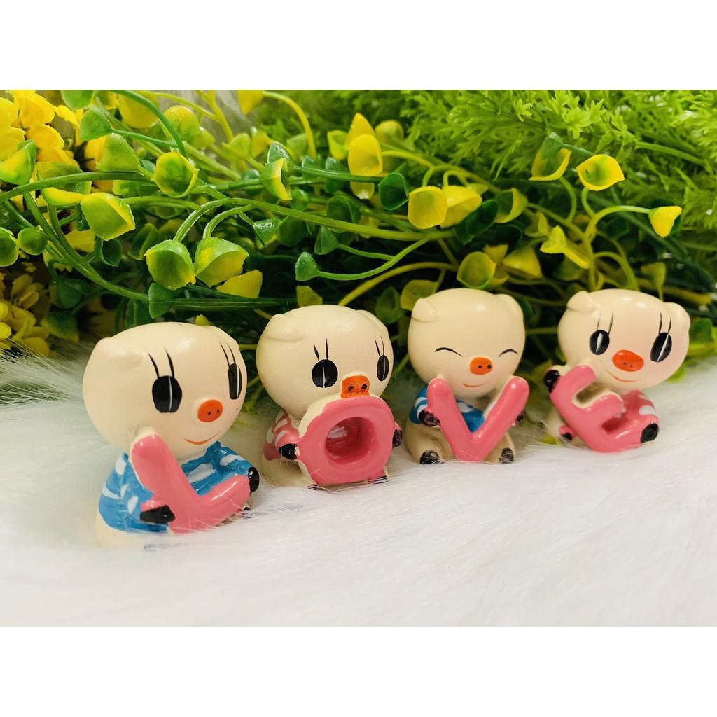 Bộ 4 tượng Heo Love