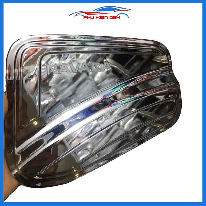 Ốp nắp xăng Navara 2022-2023 mạ crom bảo vệ chống trầy trang trí ô tô