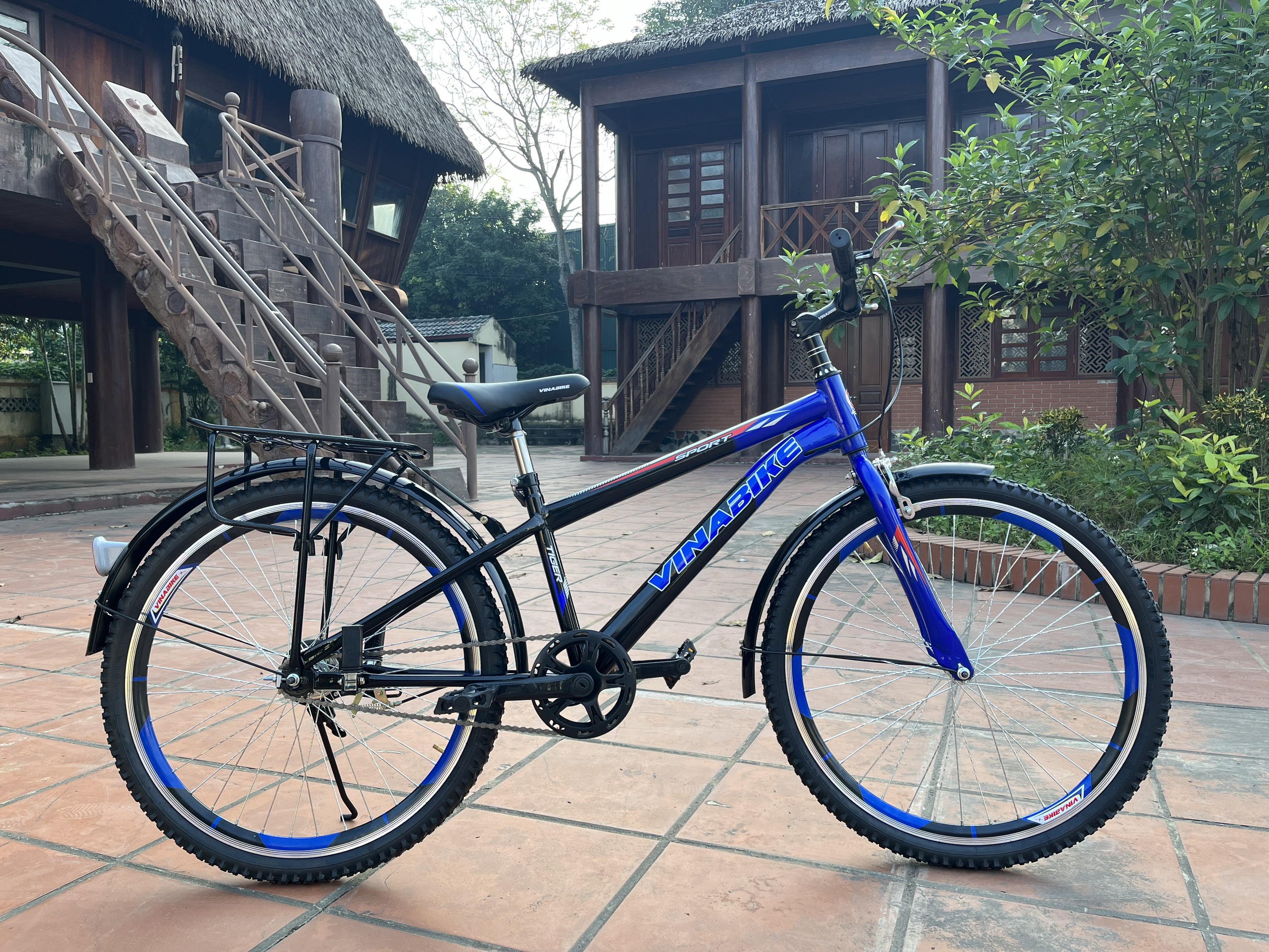 Xe đạp thể thao Vinabike cỡ 26in 3 màu xanh/đỏ/đen, Phù hợp với người cao 1m40 trở lên