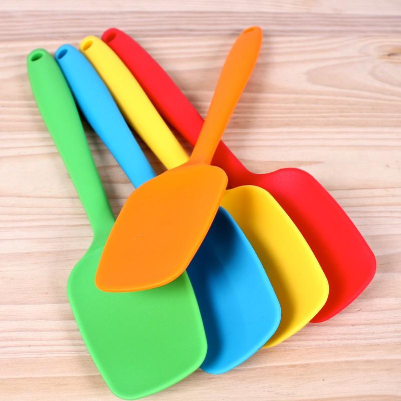 Spatula Silicone Dạng Thìa 28cm