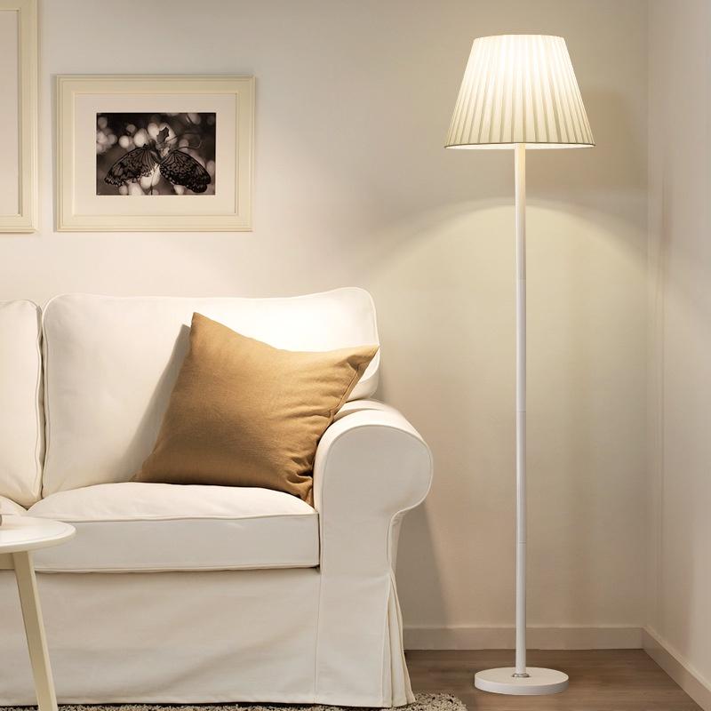 Đèn cây đứng trang trí nội thất phòng khách, phòng ngủ phong cách Châu Âu kừm bóng đèn LED