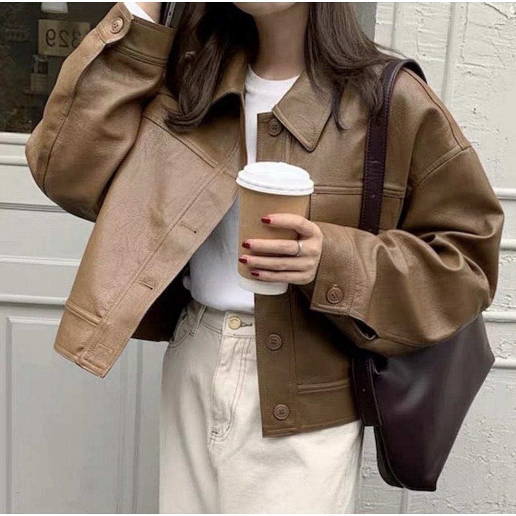 Áo khoác da dáng ngắn cổ bẻ nắp túi ngực 2 màu hàng Quảng Châu Lyn Closet A185L