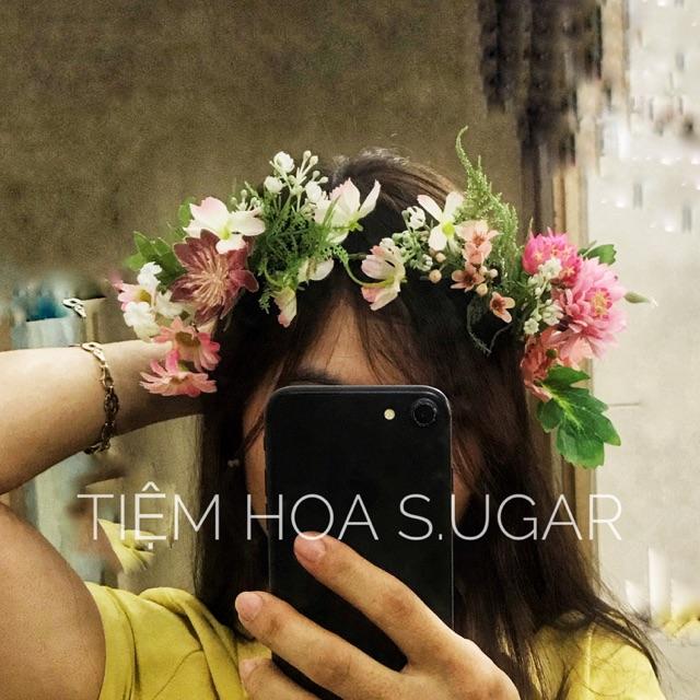 Vòng hoa đội đầu chụp ảnh