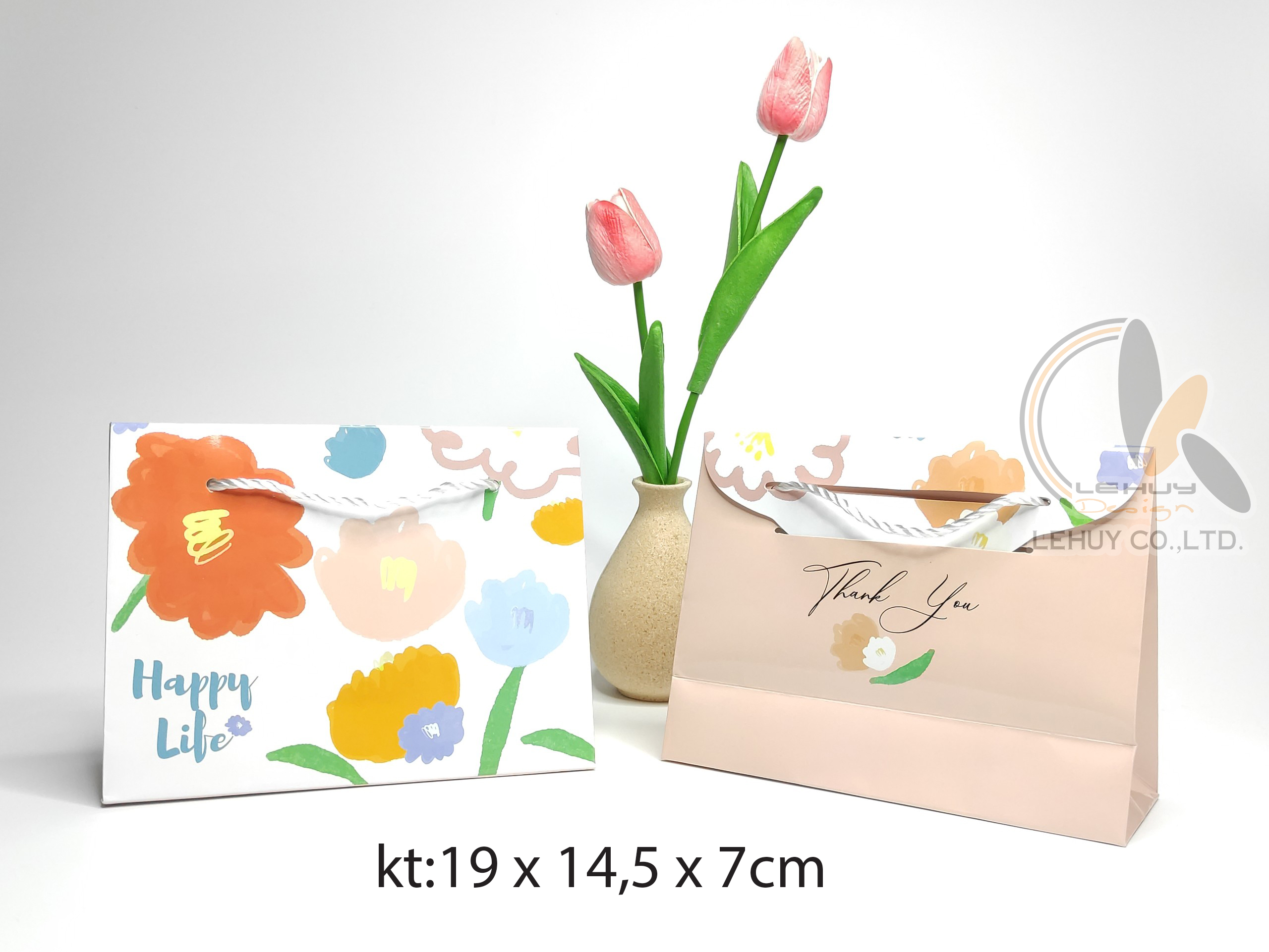 TÚI GIẤY ĐẸP CÓ NẮP HOA HAPPY LIFE KT 19X14.5X7 CM (COMBO 50 TÚI)