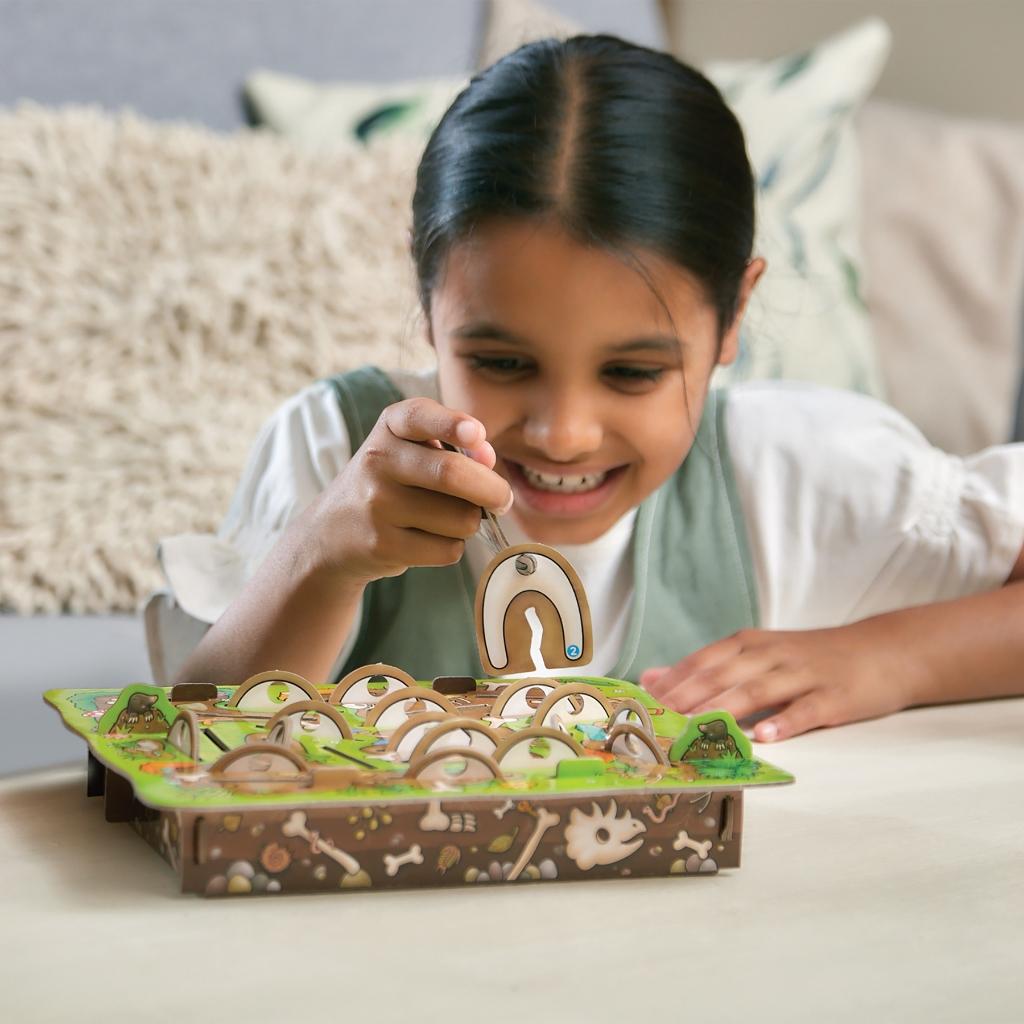 Trò chơi trí tuệ Dinosaur Dig - Orchard Toys giúp trẻ phát triển kỹ năng ghép hình và ghi nhớ