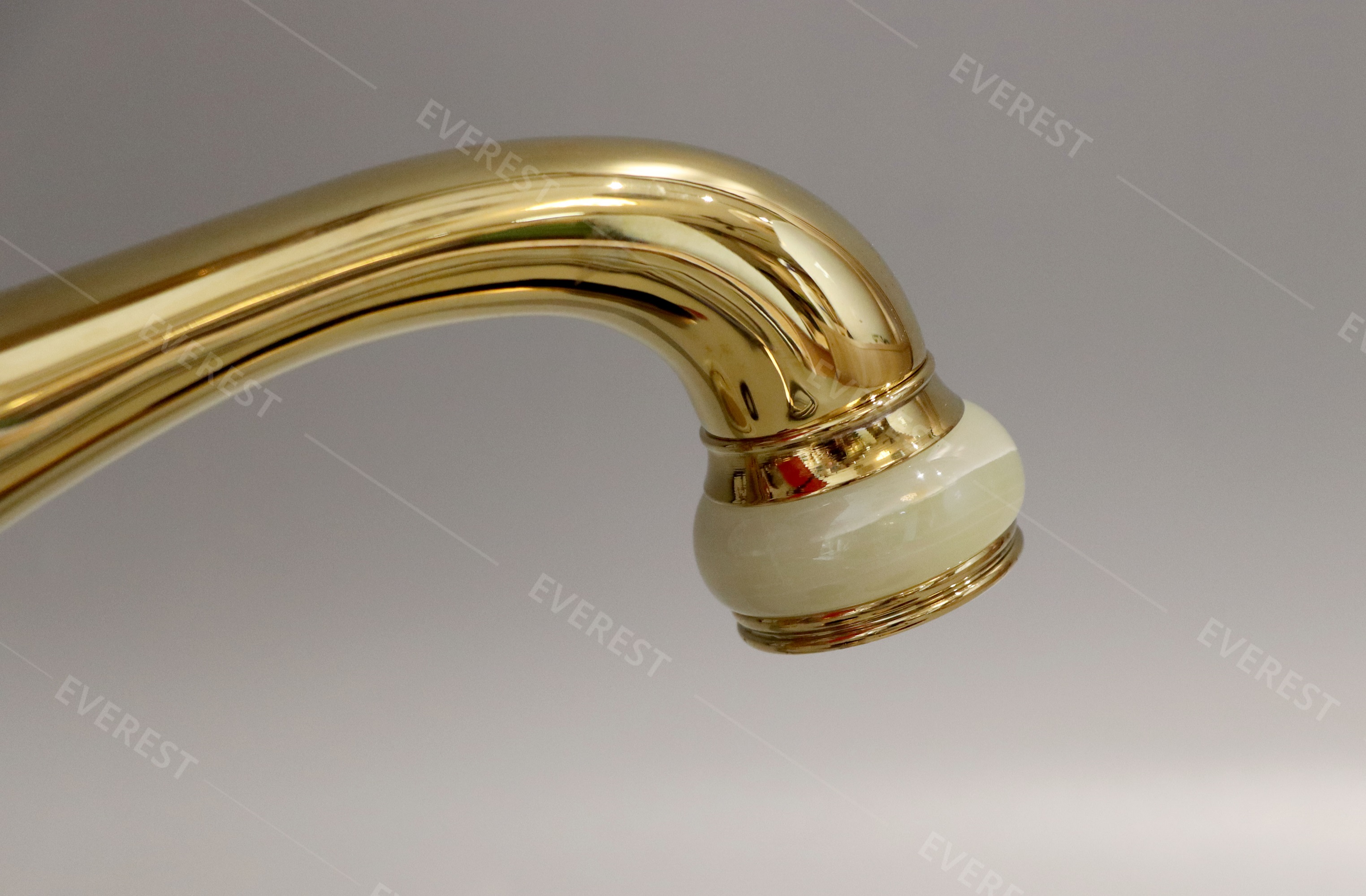 Vòi lavabo mạ vàng 20cm EV-MV28