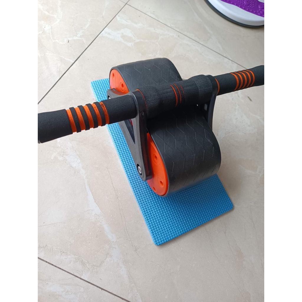 Con lăn tập cơ bụng 2 bánh công nghệ mới có phanh lò xo trợ lực+ tặng thảm lót đầu gối