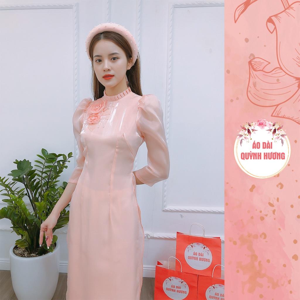 Áo dài voan hồng cổ xếp kết hoa ngực 3D cách điệu by Quỳnh Hương