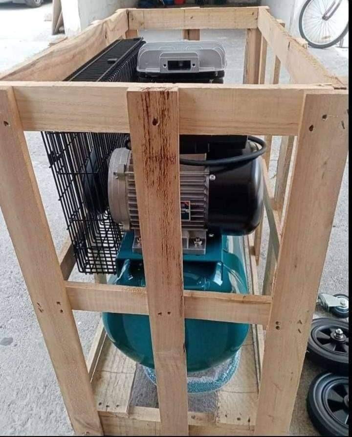 MÁY NÉN KHÍ KHÔNG DẦU DUNG TÍCH 50 LÍT 3.0HP TOTAL TC1300506 - HÀNG CHÍNH HÃNG