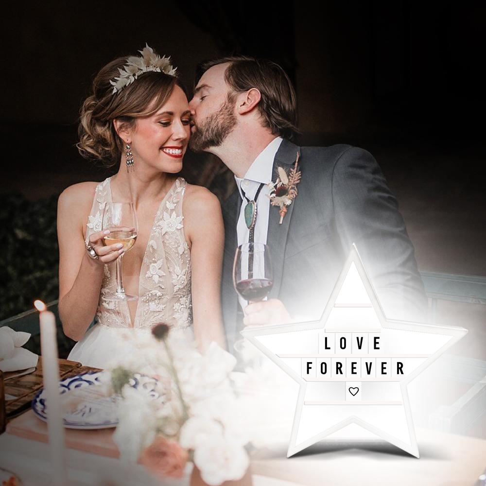 Hộp đèn chiếu phim, hình ngôi sao với các chữ cái