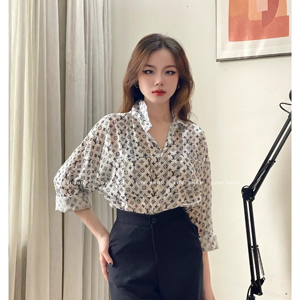 Áo sơ mi họa tiết chữ chất phi lụa in sang chảnh Lovi