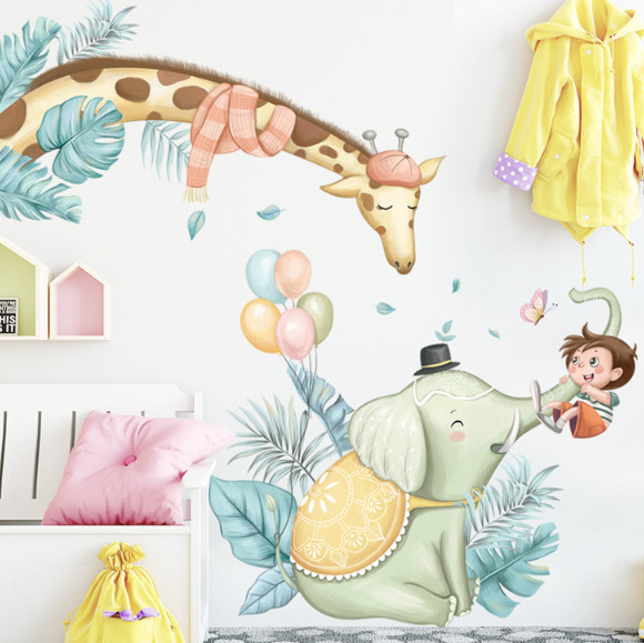 Decal trang trí tường - Chú hươu và chú voi chơi đùa cùng bé trai