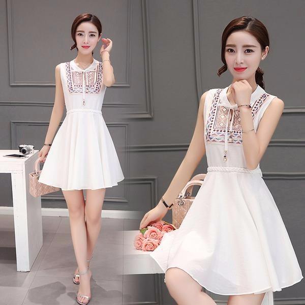 Đầm Xòe Đi Tiệc chất vải thổ cẩm dày dặn,ko co giãn,không nóng. Đầm thích hợp cho Chị/Em đi làm công sở,đi chơi hoặc đi tiệc đều rất đẹp nhé