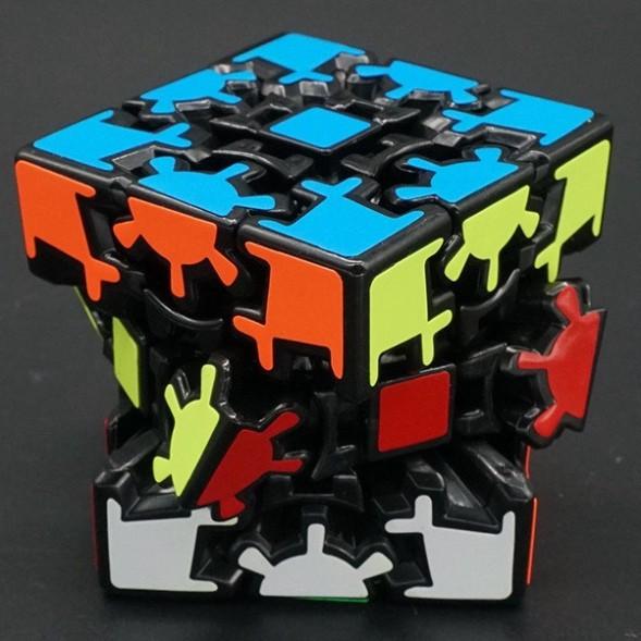 Rubik Biến Thể Gear Cube 3x3 Yumo Zhichen KungFu Cầm Nặng Xoay Mượt