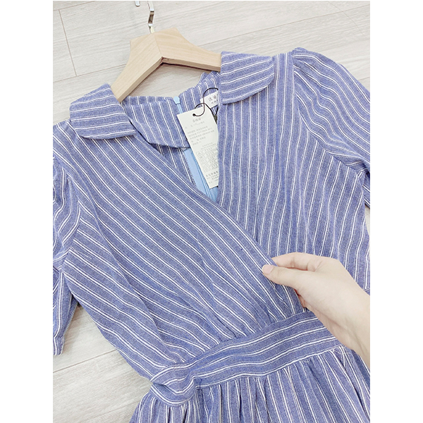 Đầm kẻ xanh cổ sơ mi dáng dài đai eo DN600