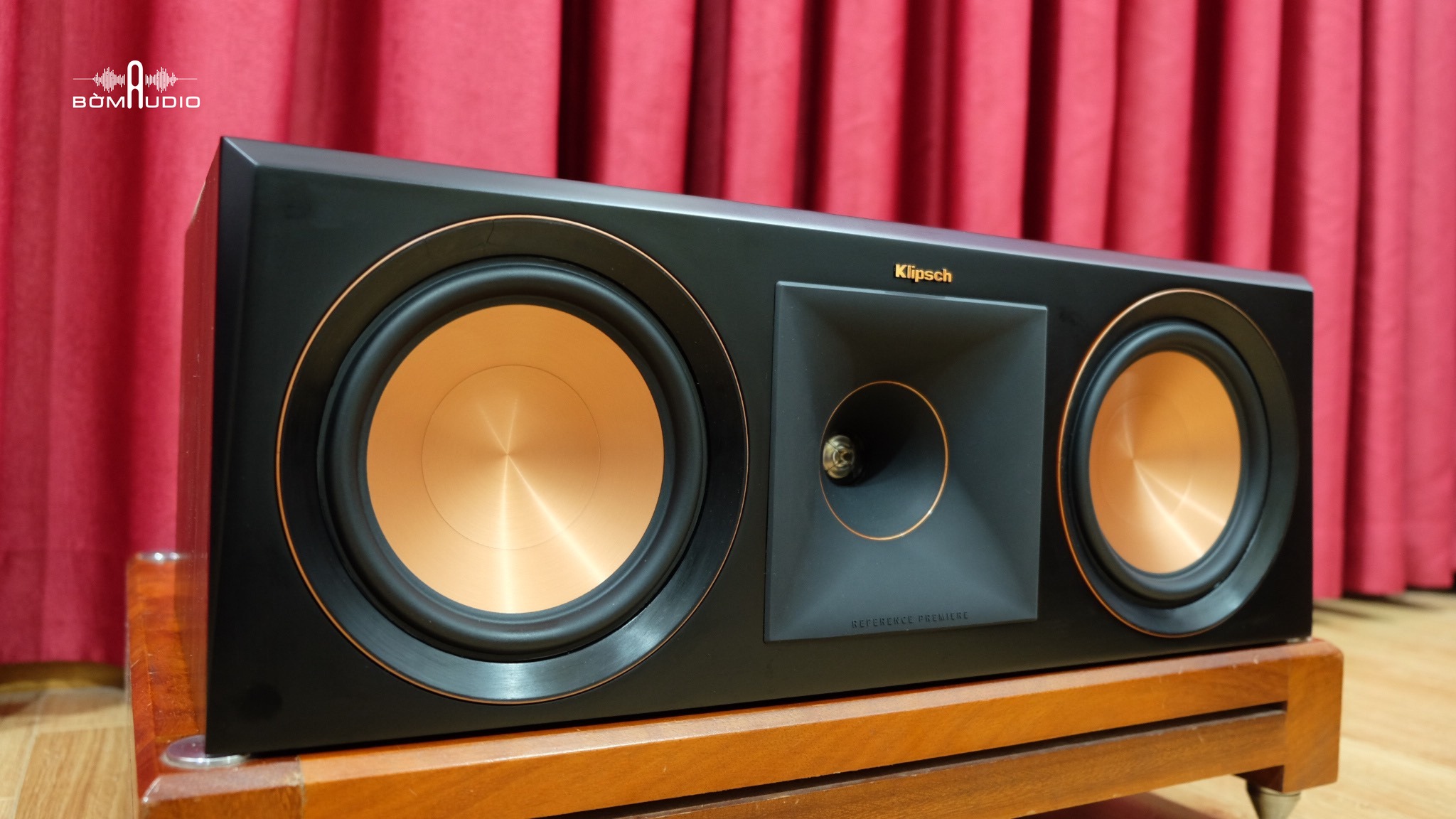 Klipsch RP-600C | Loa Center Cho Rạp Chiếu Thu Nhỏ - Hiệu Suất Cao 500W x 8ohm - 2 Loa Mid/Bass 16,5cm Cerametallic Phủ Copper Tinh tế + Loa Treble Titanium Họng Kèn 25mm Hybrid Tractrix Horn Độc Quyền - Độ Nhạy Cao 97dB | Hàng Chính Hãng _ Mới 100%