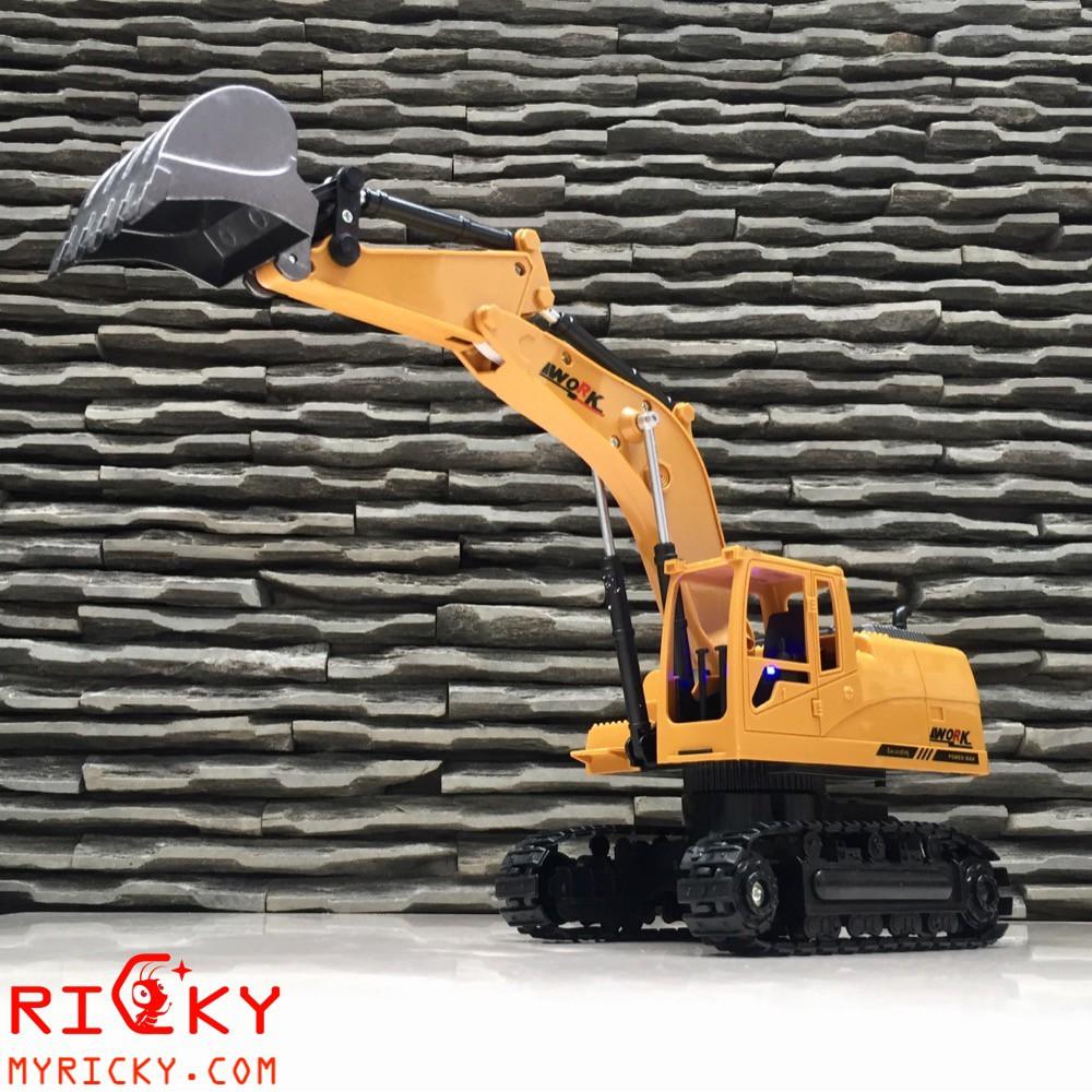 Các mẫu xe công trình điều khiển cao cấp