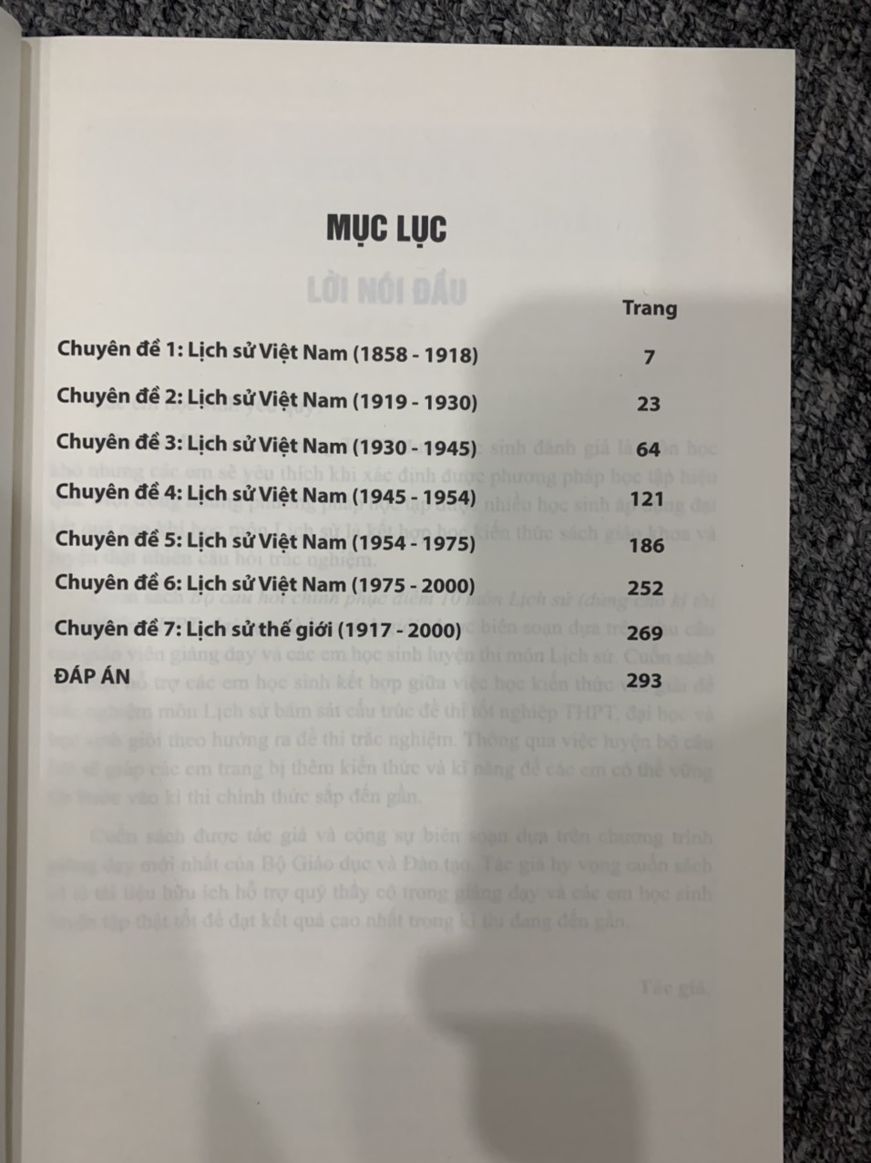 Sách - Bộ Câu Hỏi Chinh Phục Điểm 10 Môn Lịch Sử